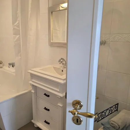 30 Min Bis Hamburg * Klein Offenseth-Sparrieshoop